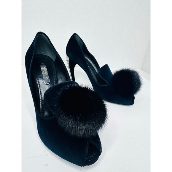 Louis Vuitton Black Blue Nuit Frill Mink Pompom Pumps Heels Size 35.5 Runway - Picture 11 of 12